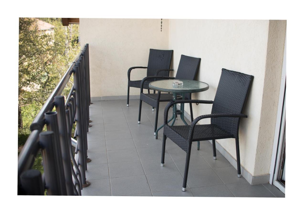 Wolf Apartman101, Wolf Apartman 102 Hotel Sarvar Ngoại thất bức ảnh